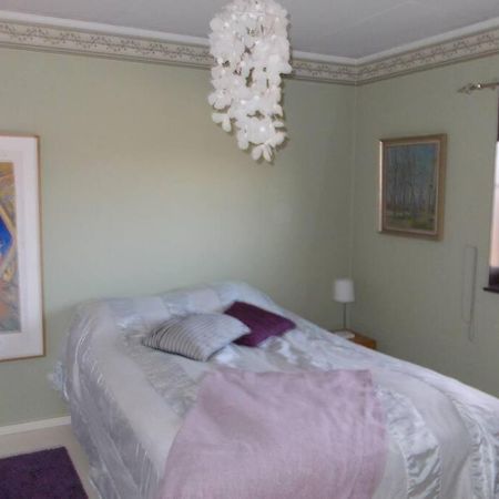 Villa Med Blommande Traedgard, Centralt Båstad Kültér fotó
